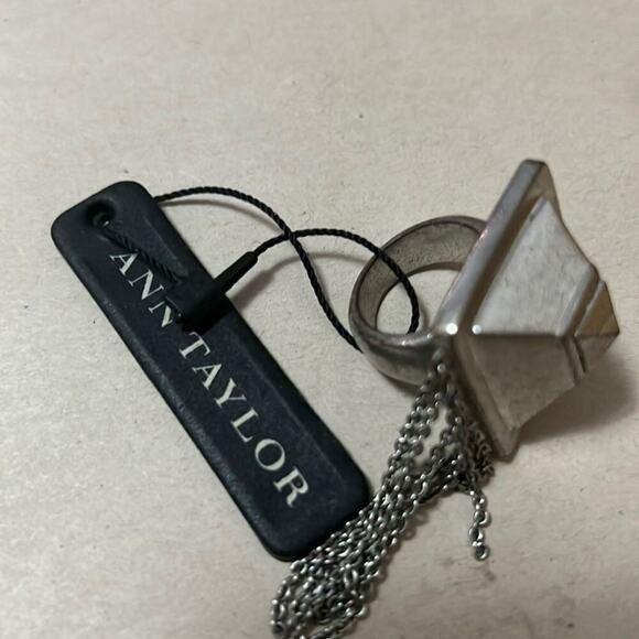 NWT ANN TAYLOR TASSEL RING - Picture 1 of 6
